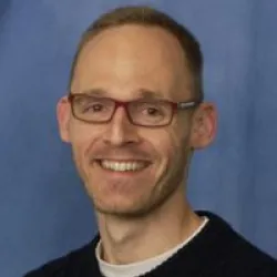 Dr Maurits Evers