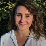 Dr Lyndsay Newett